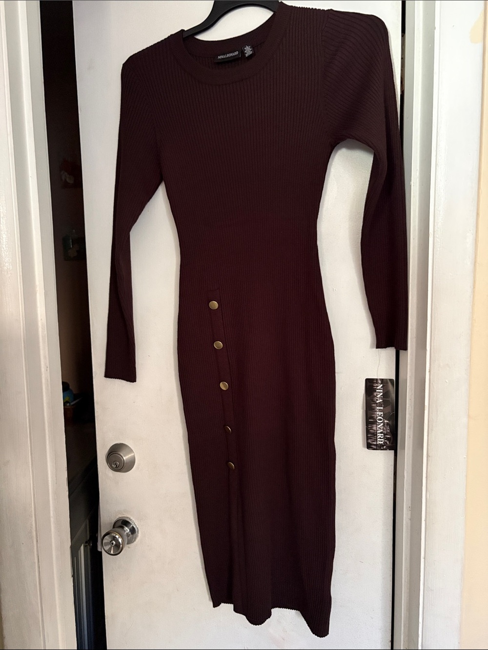 Nina Leonard Ribbed Long-Sleeve Midi Dress in Brown, size L.